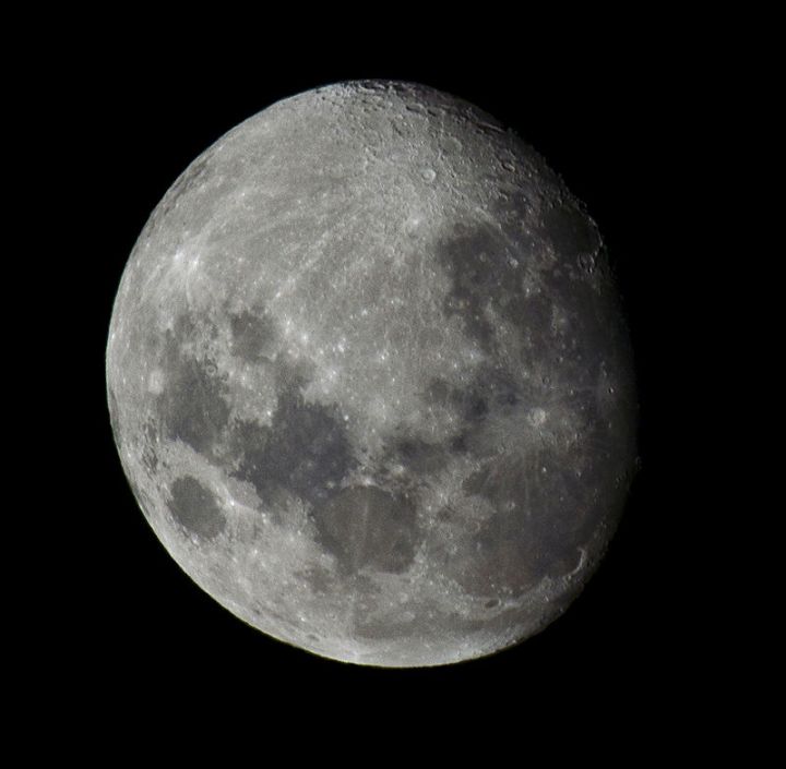 800px-luna_vista_desde_el_hemisferio_sur